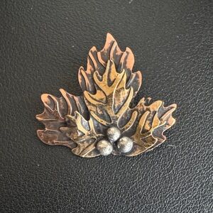 Vintage Gardella leaf Brooch